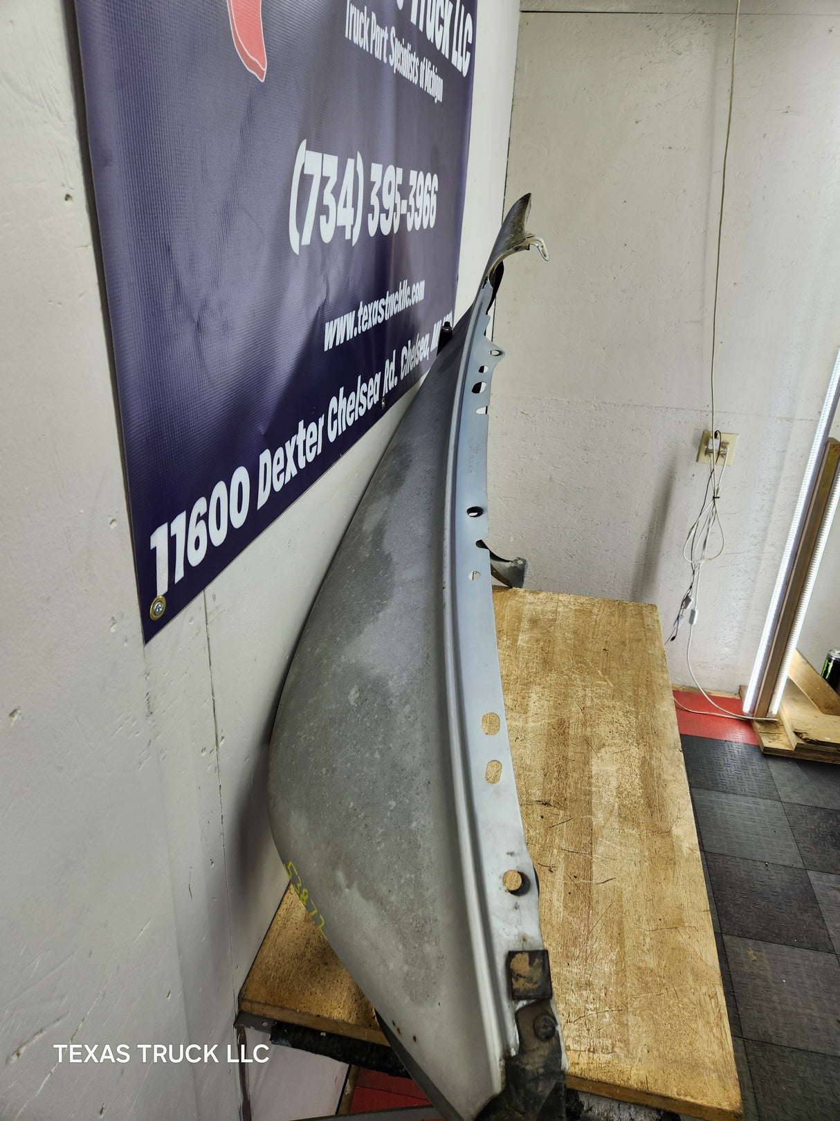 2003-2005 Dodge Ram 3rd Gen 1500 2500 3500 RH Passenger Side Fender