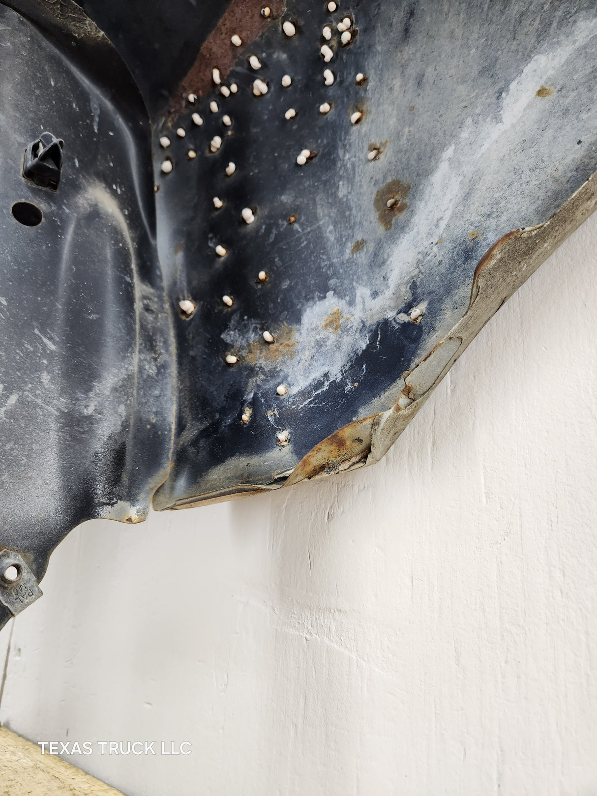 2003-2005 Dodge Ram 3rd Gen 1500 2500 3500 RH Passenger Side Fender