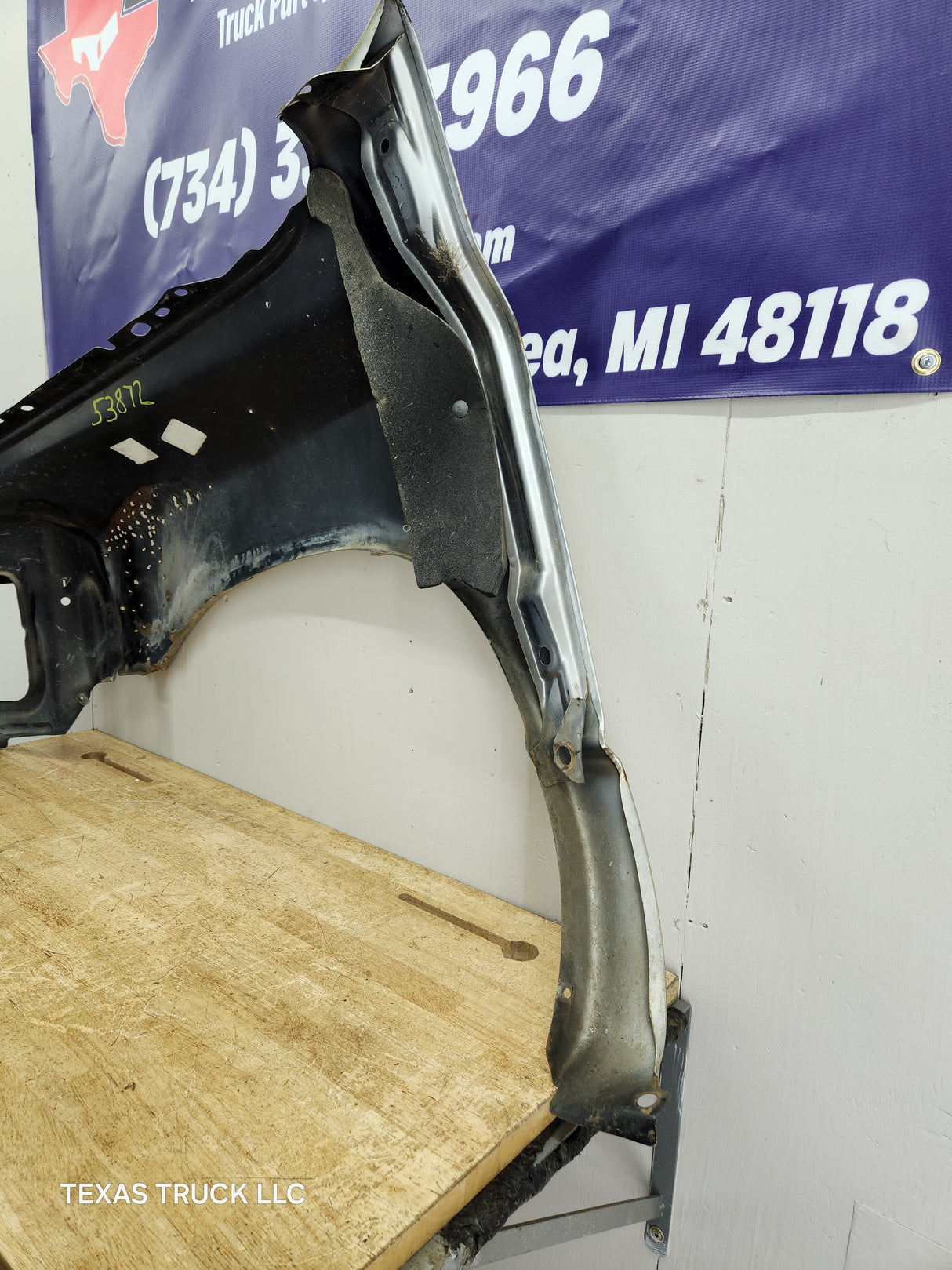 2003-2005 Dodge Ram 3rd Gen 1500 2500 3500 RH Passenger Side Fender