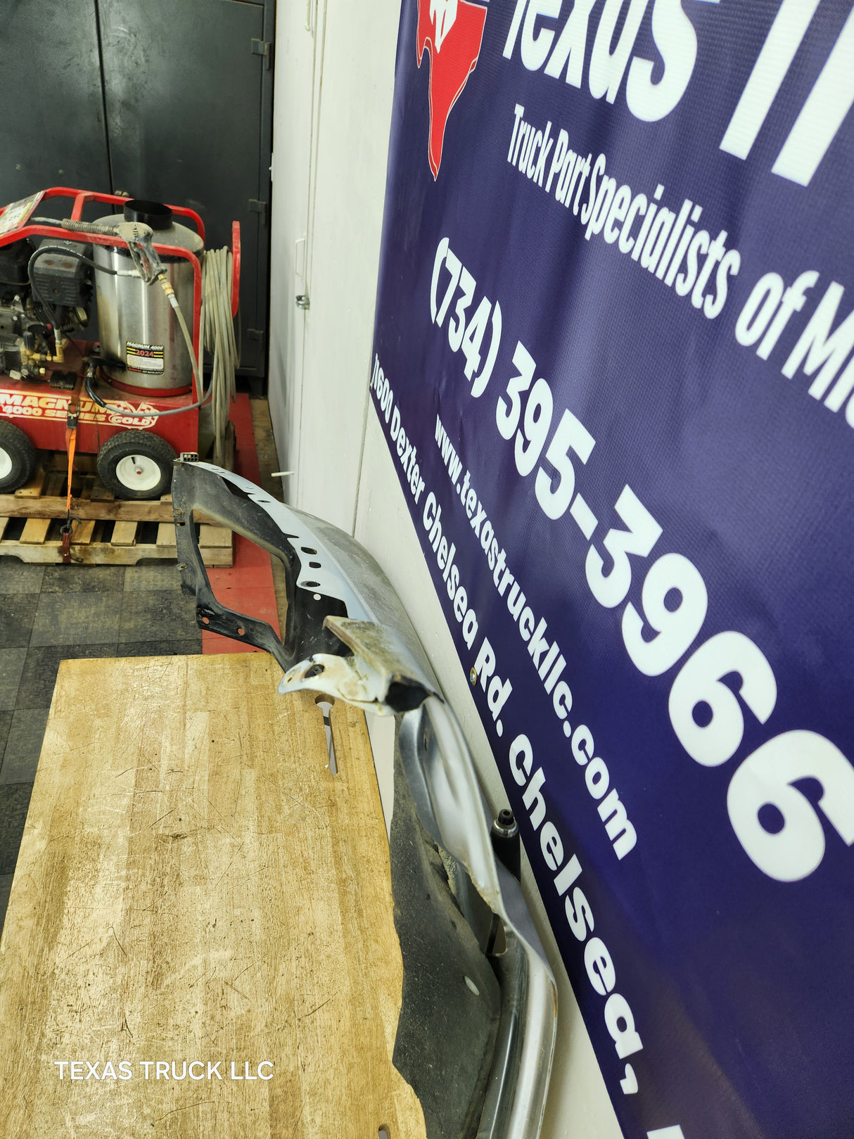 2003-2005 Dodge Ram 3rd Gen 1500 2500 3500 RH Passenger Side Fender