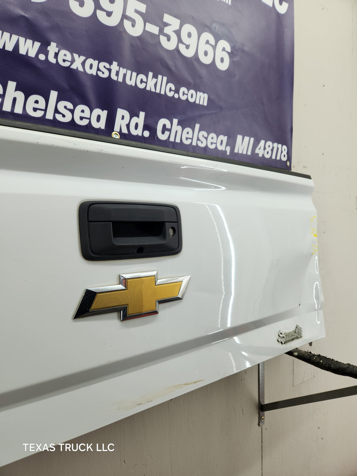 2014-2019 Chevrolet Silverado / GMC Sierra 1500 2500 3500 HD Tailgate