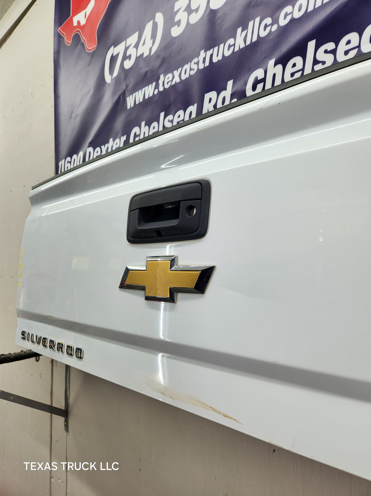 2014-2019 Chevrolet Silverado / GMC Sierra 1500 2500 3500 HD Tailgate