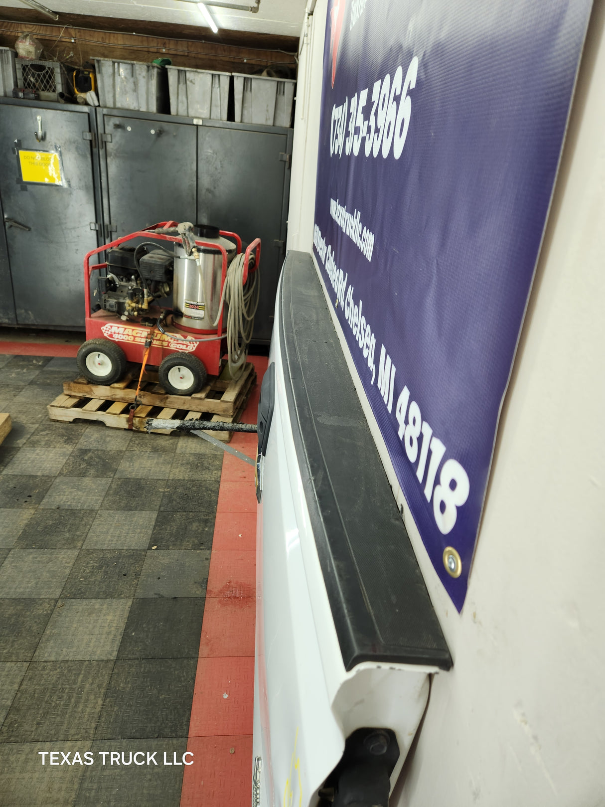 2014-2019 Chevrolet Silverado / GMC Sierra 1500 2500 3500 HD Tailgate