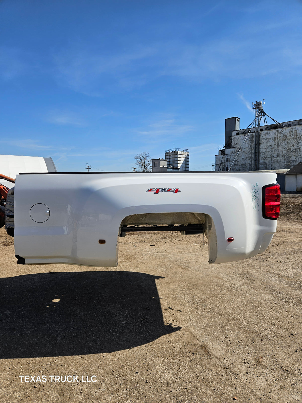 2014-2019 Chevrolet Silverado / GMC Sierra 3500 HD 8' Dually Truck Bed