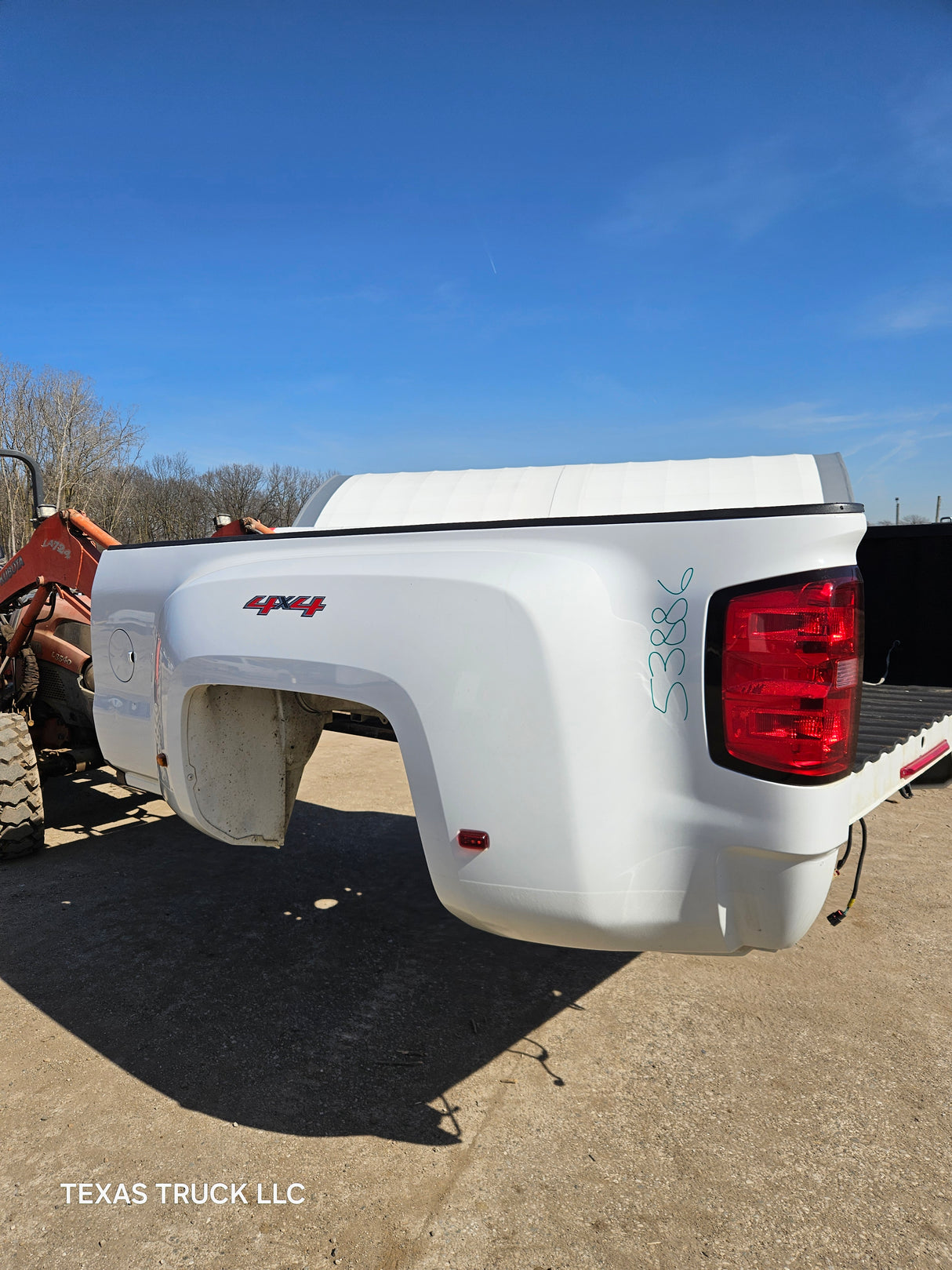 2014-2019 Chevrolet Silverado / GMC Sierra 3500 HD 8' Dually Truck Bed