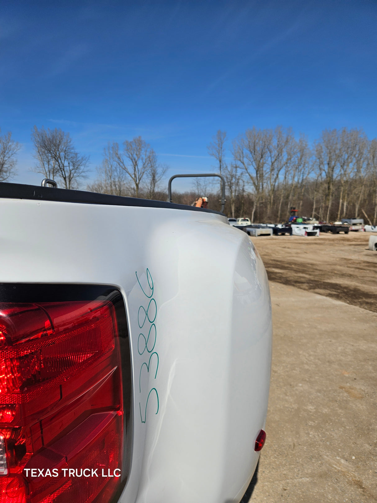 2014-2019 Chevrolet Silverado / GMC Sierra 3500 HD 8' Dually Truck Bed