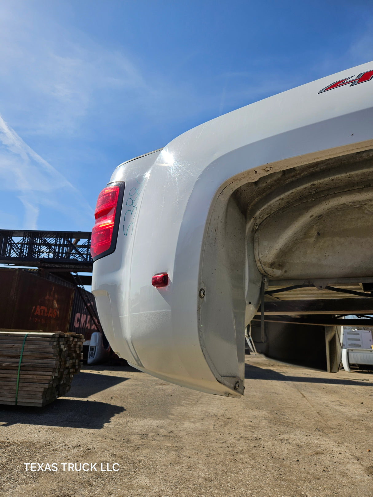 2014-2019 Chevrolet Silverado / GMC Sierra 3500 HD 8' Dually Truck Bed