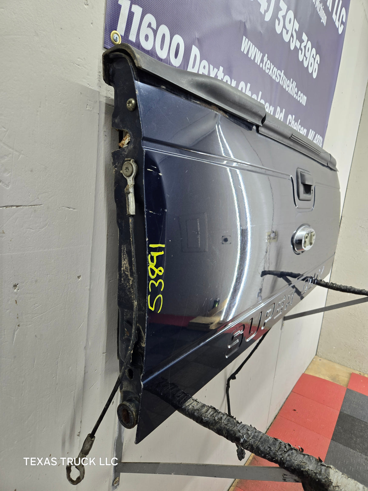 2008-2016 Ford Super Duty Tailgate with step F250 F350 F450 F550