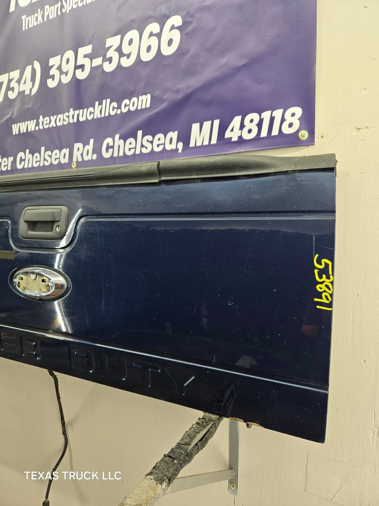 2008-2016 Ford Super Duty Tailgate with step F250 F350 F450 F550