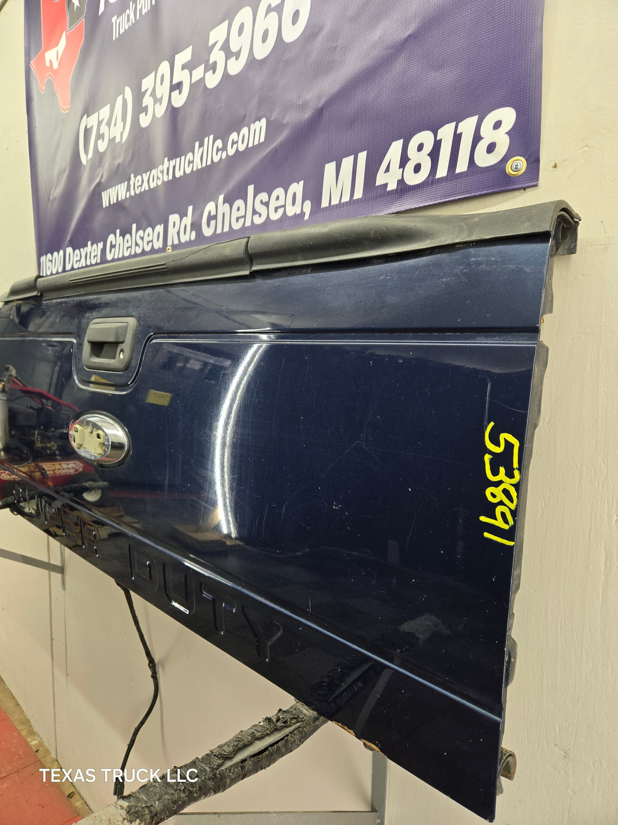 2008-2016 Ford Super Duty Tailgate with step F250 F350 F450 F550