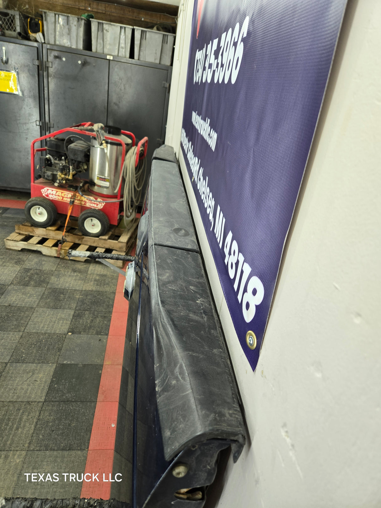 2008-2016 Ford Super Duty Tailgate with step F250 F350 F450 F550