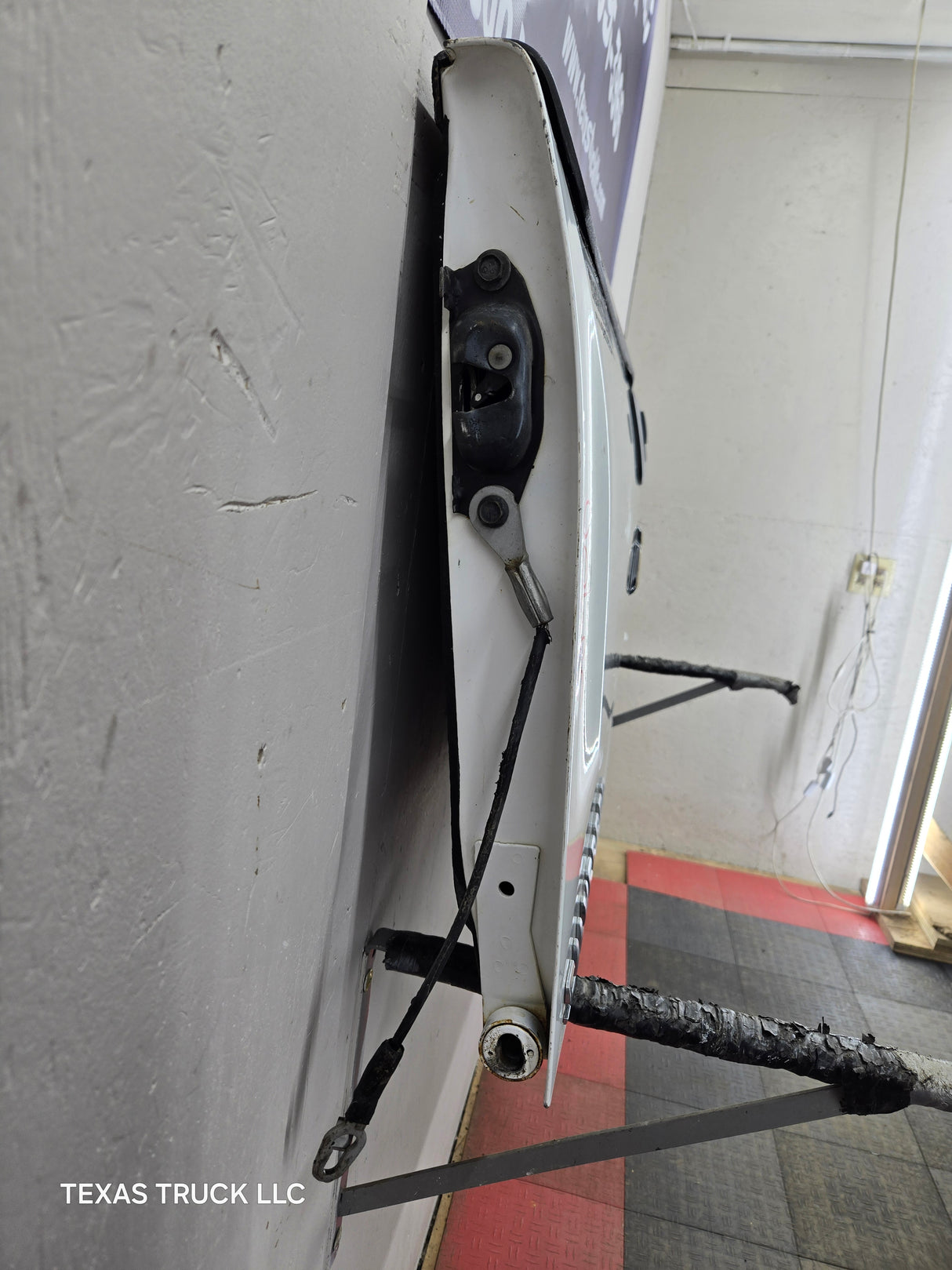 2007-2013 Chevrolet Silverado / GMC Sierra Tailgate 1500 2500 3500 HD