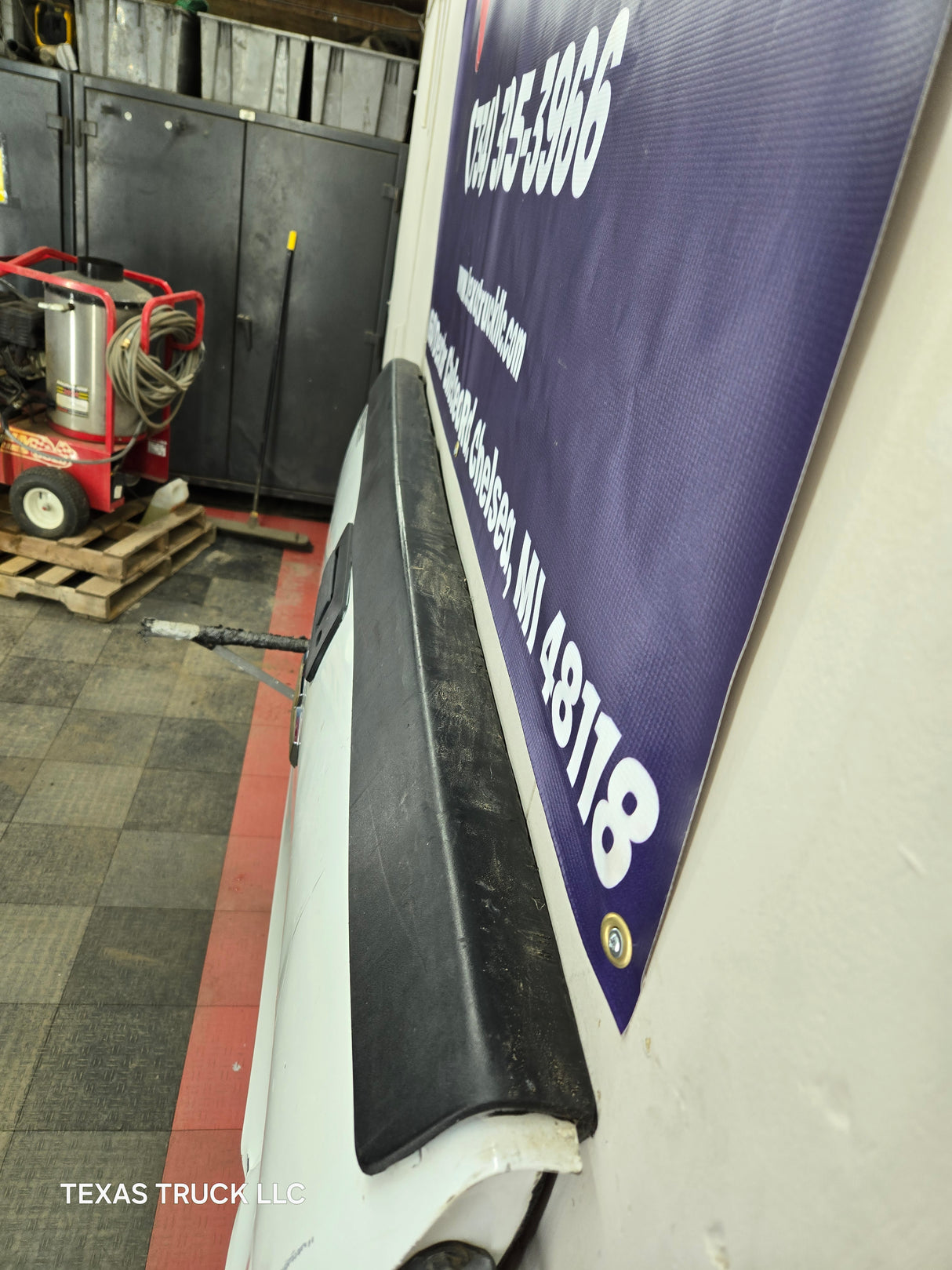 2007-2013 Chevrolet Silverado / GMC Sierra Tailgate 1500 2500 3500 HD