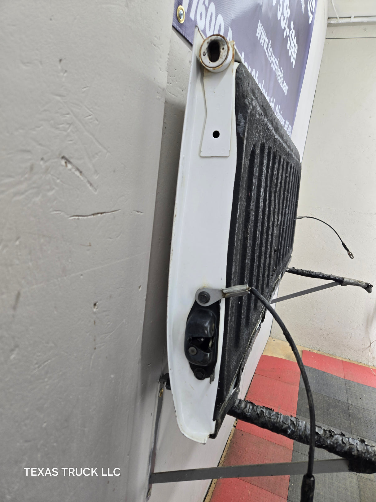 2007-2013 Chevrolet Silverado / GMC Sierra Tailgate 1500 2500 3500 HD