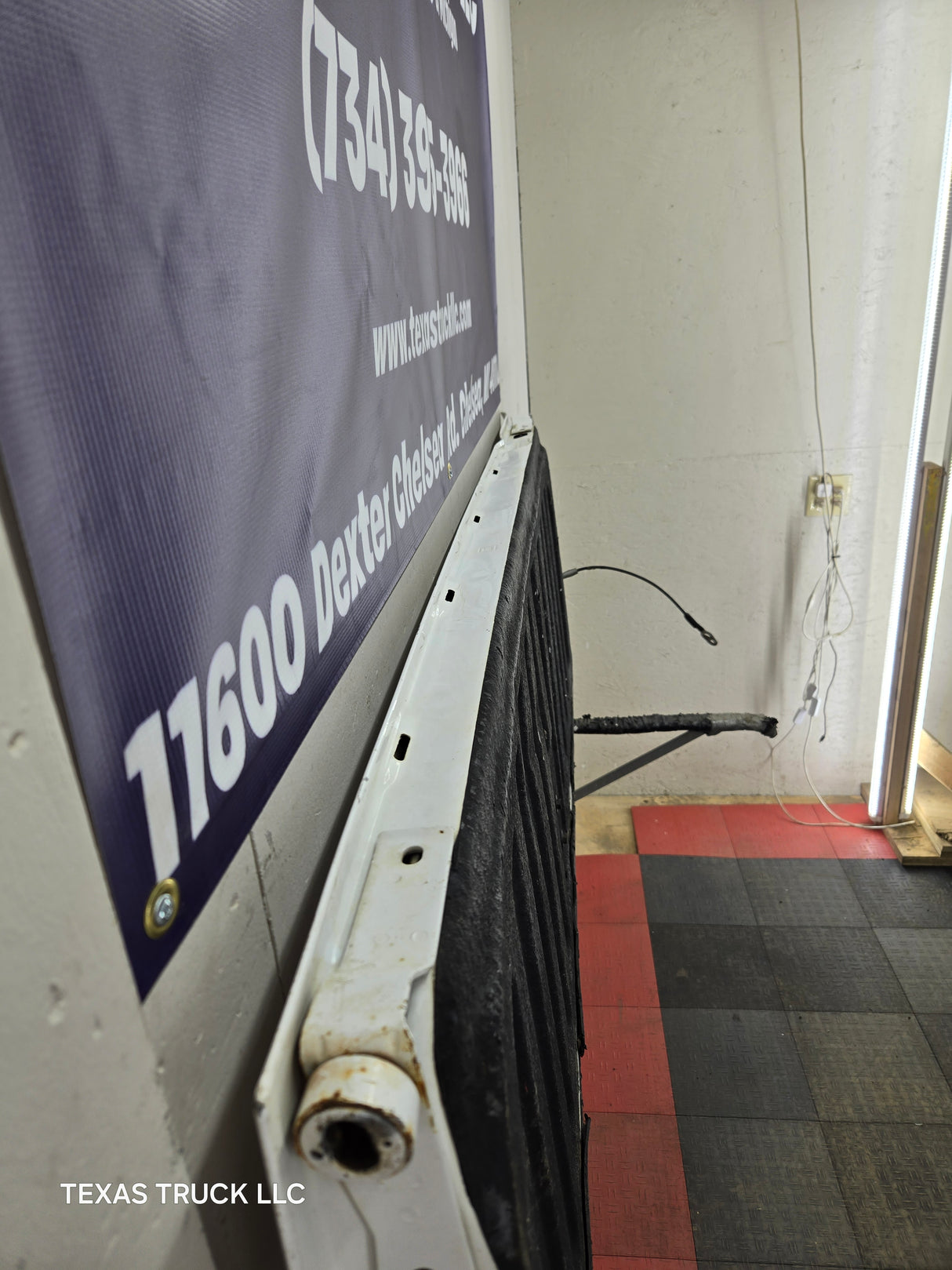 2007-2013 Chevrolet Silverado / GMC Sierra Tailgate 1500 2500 3500 HD