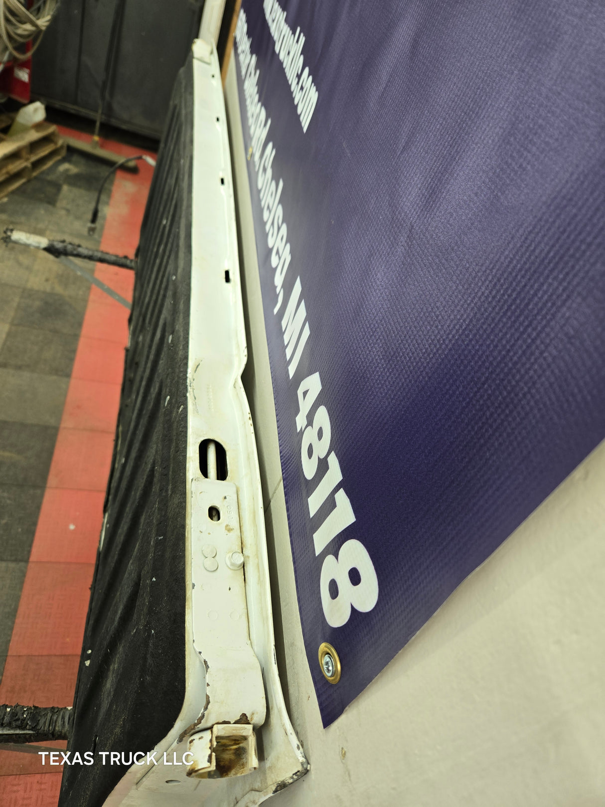 2007-2013 Chevrolet Silverado / GMC Sierra Tailgate 1500 2500 3500 HD