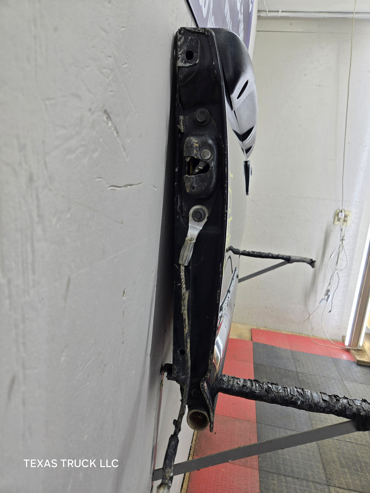 1999-2007 Chevrolet Silverado / GMC Sierra 1500 2500 3500 Tailgate