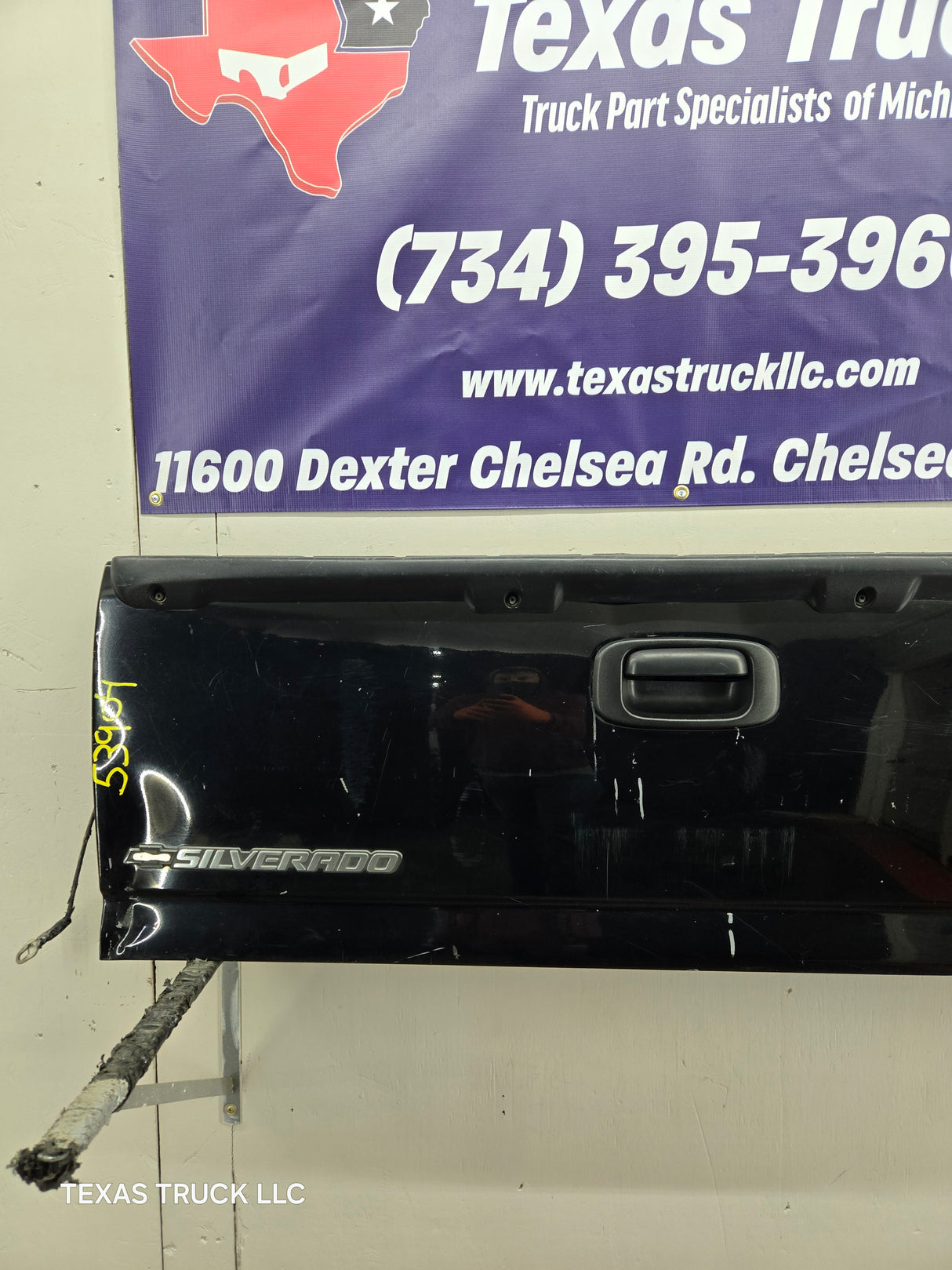 1999-2007 Chevrolet Silverado / GMC Sierra 1500 2500 3500 Tailgate