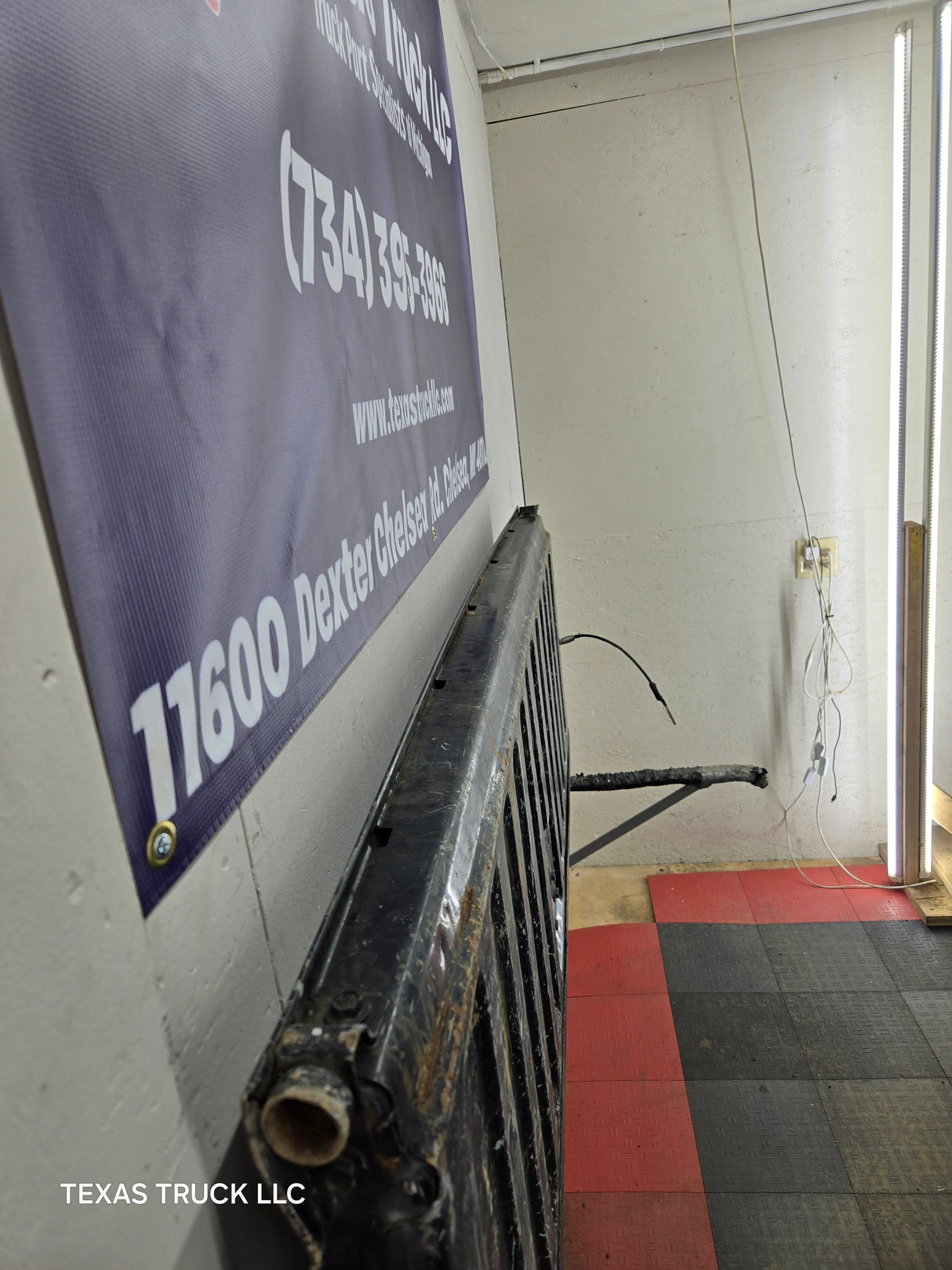 1999-2007 Chevrolet Silverado / GMC Sierra 1500 2500 3500 Tailgate