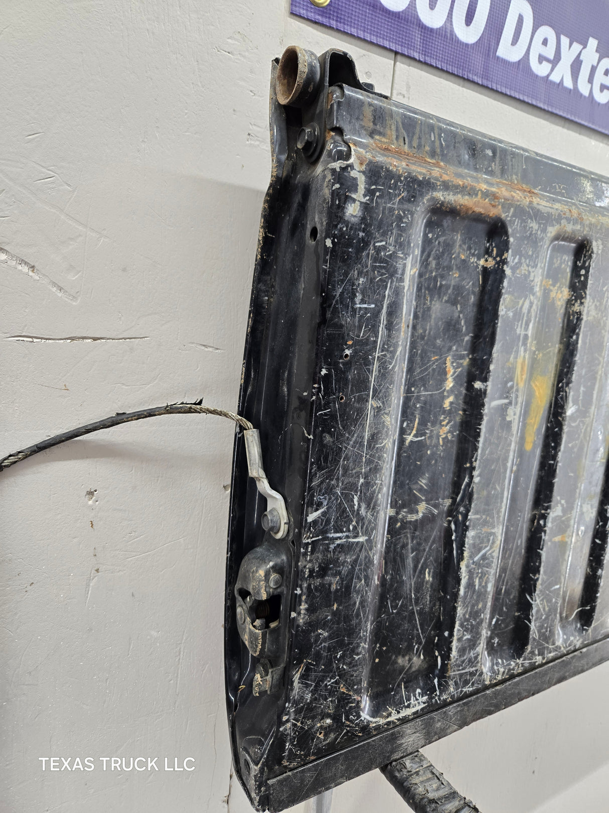 1999-2007 Chevrolet Silverado / GMC Sierra 1500 2500 3500 Tailgate