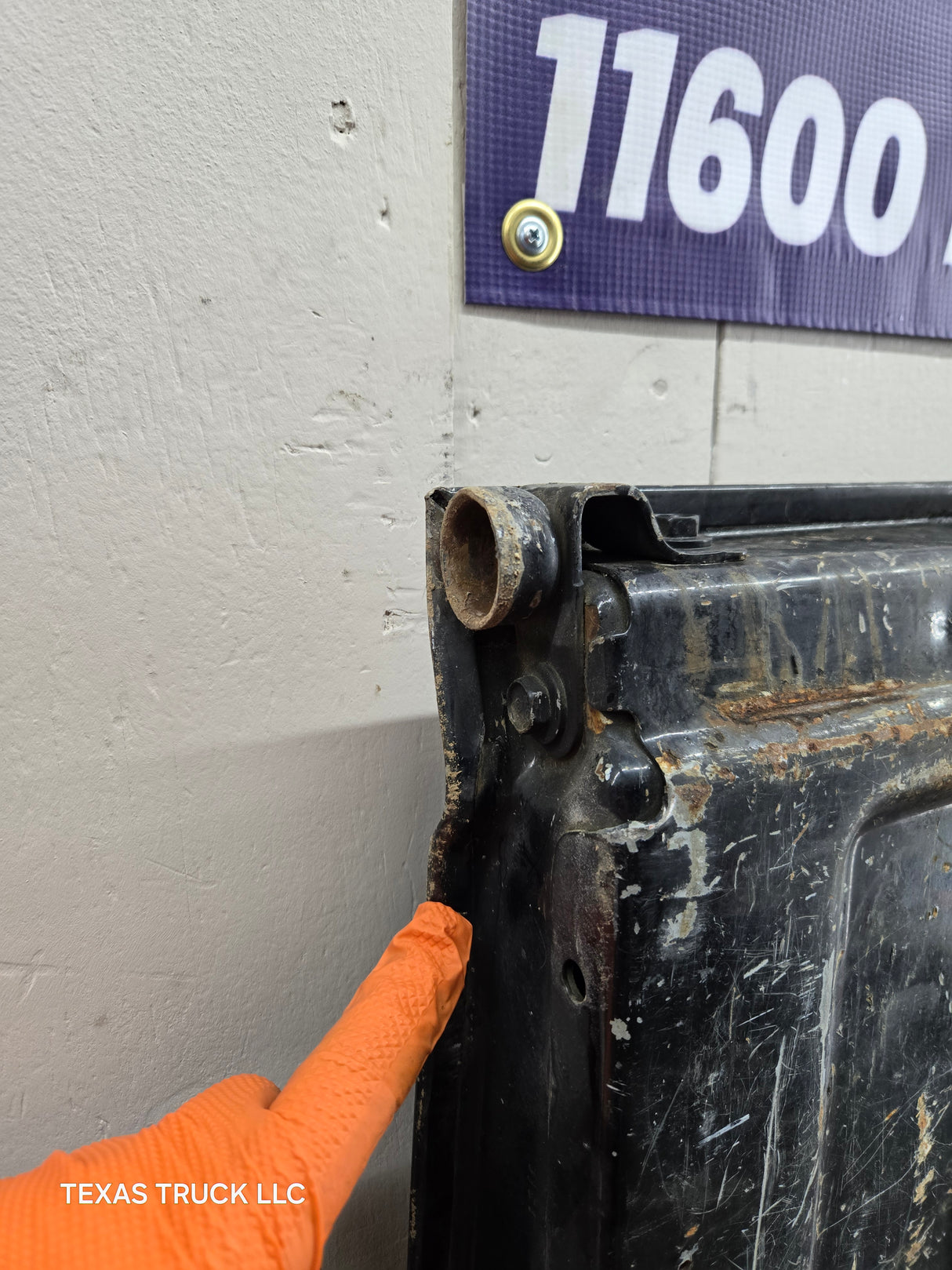 1999-2007 Chevrolet Silverado / GMC Sierra 1500 2500 3500 Tailgate