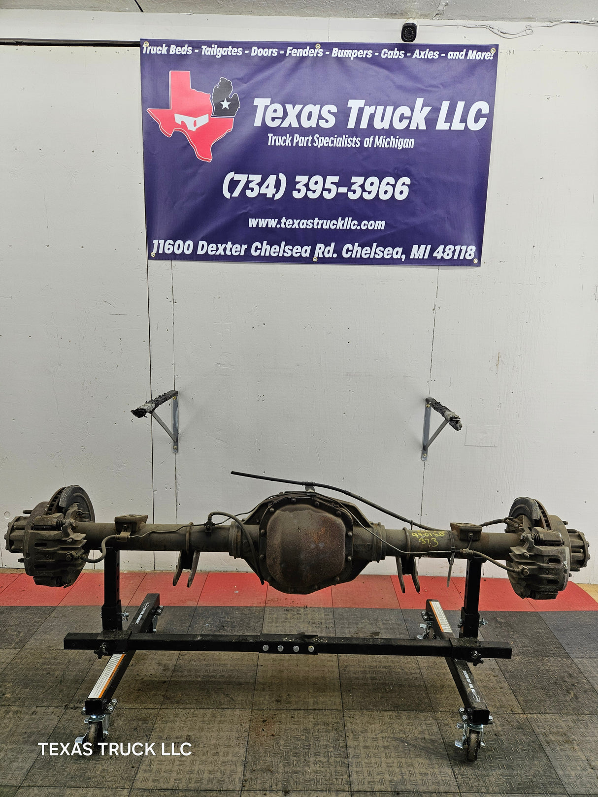 1999-2001 Ford Super Duty F250 F350 SRW Rear Axle 3.73 Ratio