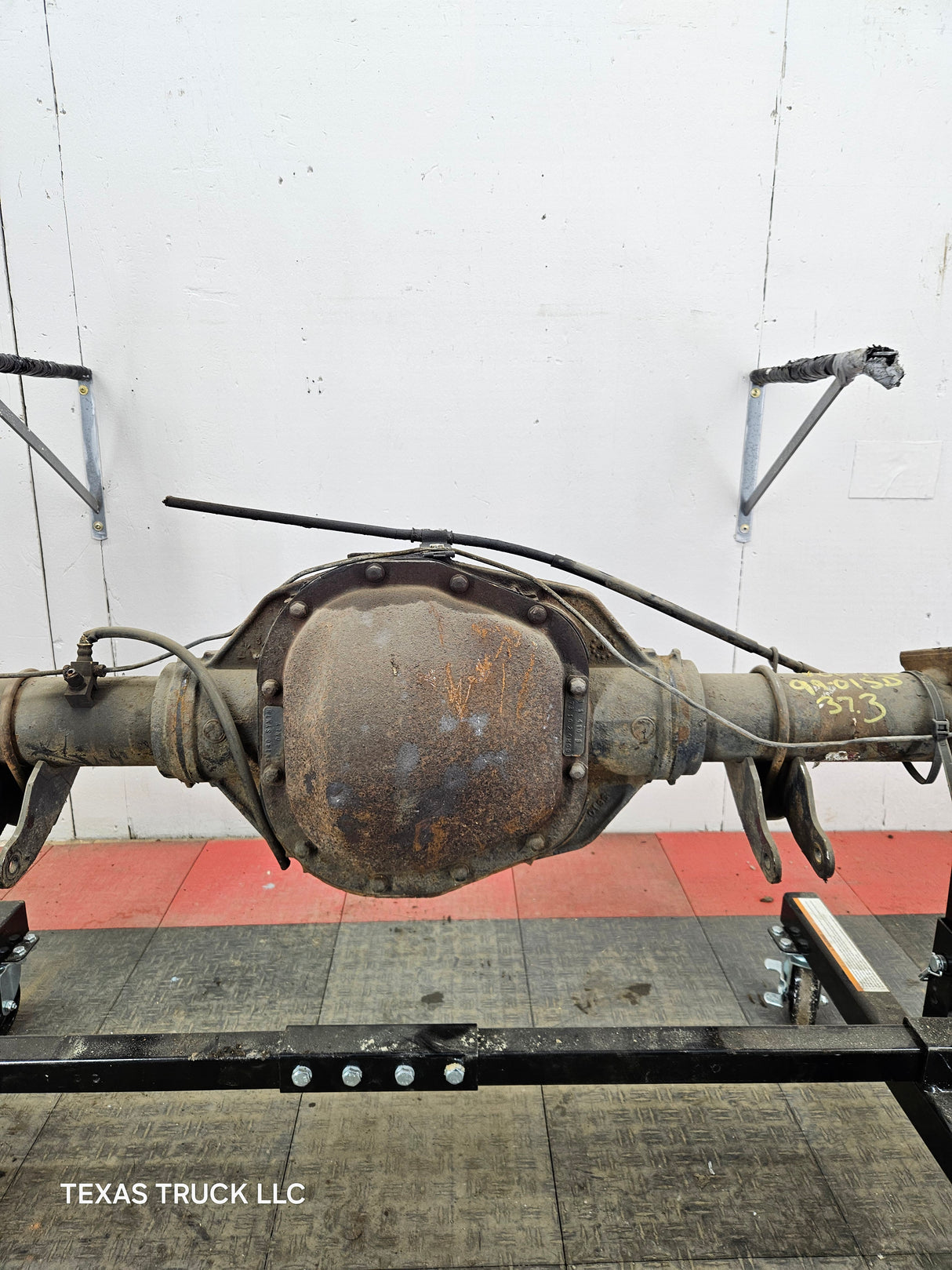 1999-2001 Ford Super Duty F250 F350 SRW Rear Axle 3.73 Ratio