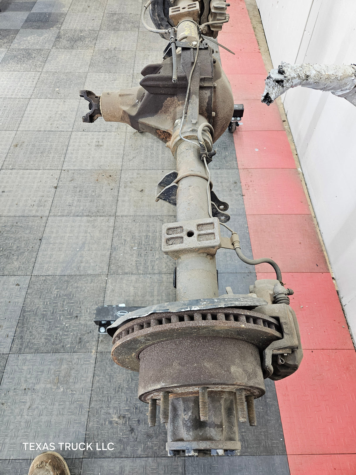 1999-2001 Ford Super Duty F250 F350 SRW Rear Axle 3.73 Ratio