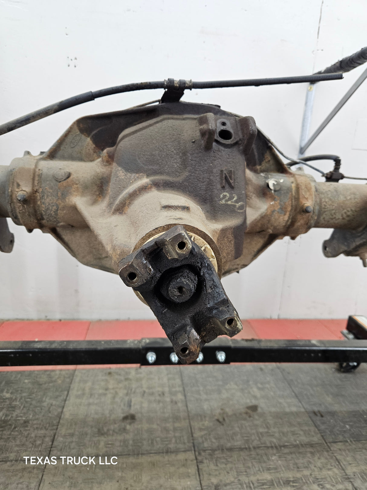 1999-2001 Ford Super Duty F250 F350 SRW Rear Axle 3.73 Ratio
