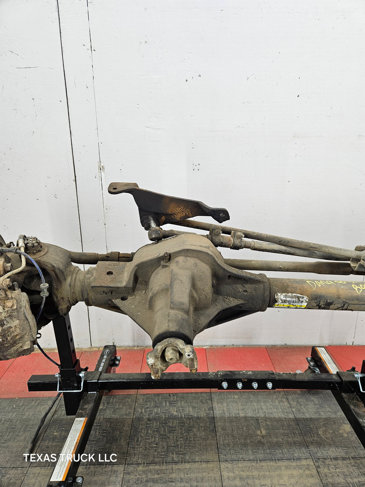 1999-2004 Ford Super Duty F250 F350 SRW Front Axle 3.73 Gear Ratio