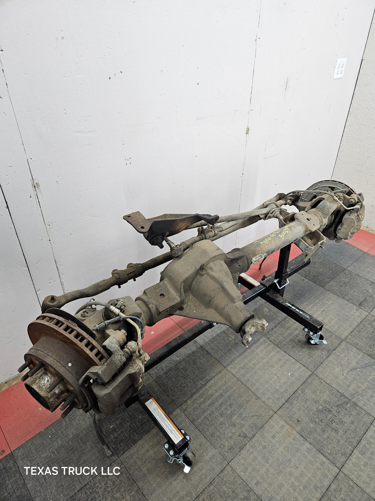 1999-2004 Ford Super Duty F250 F350 SRW Front Axle 3.73 Gear Ratio