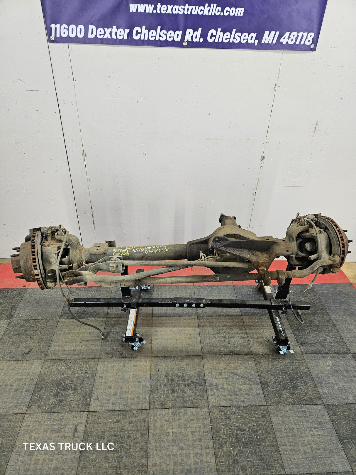 1999-2004 Ford Super Duty F250 F350 SRW Front Axle 3.73 Gear Ratio