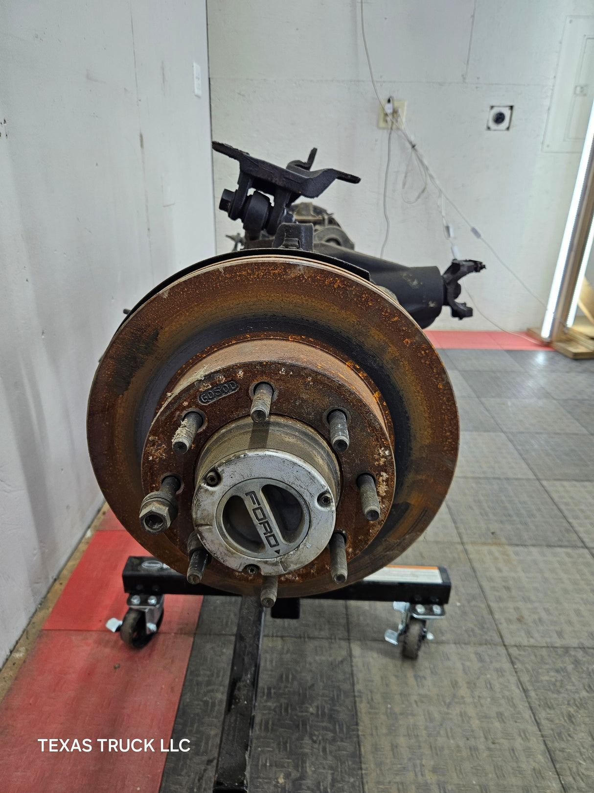 2013-2016 Ford Super Duty F250 F350 FRONT Axle 3.31 Gear Ratio