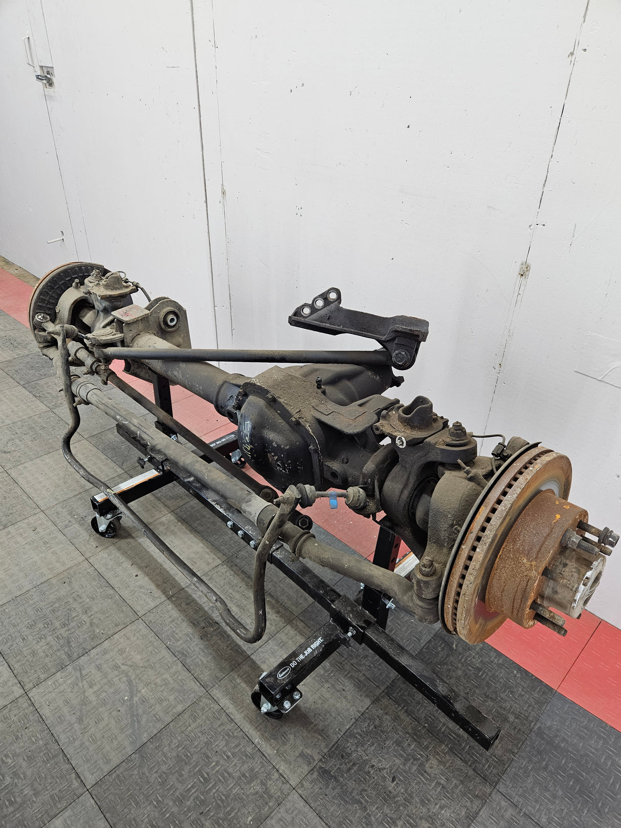 2013-2016 Ford Super Duty F250 F350 FRONT Axle 3.31 Gear Ratio