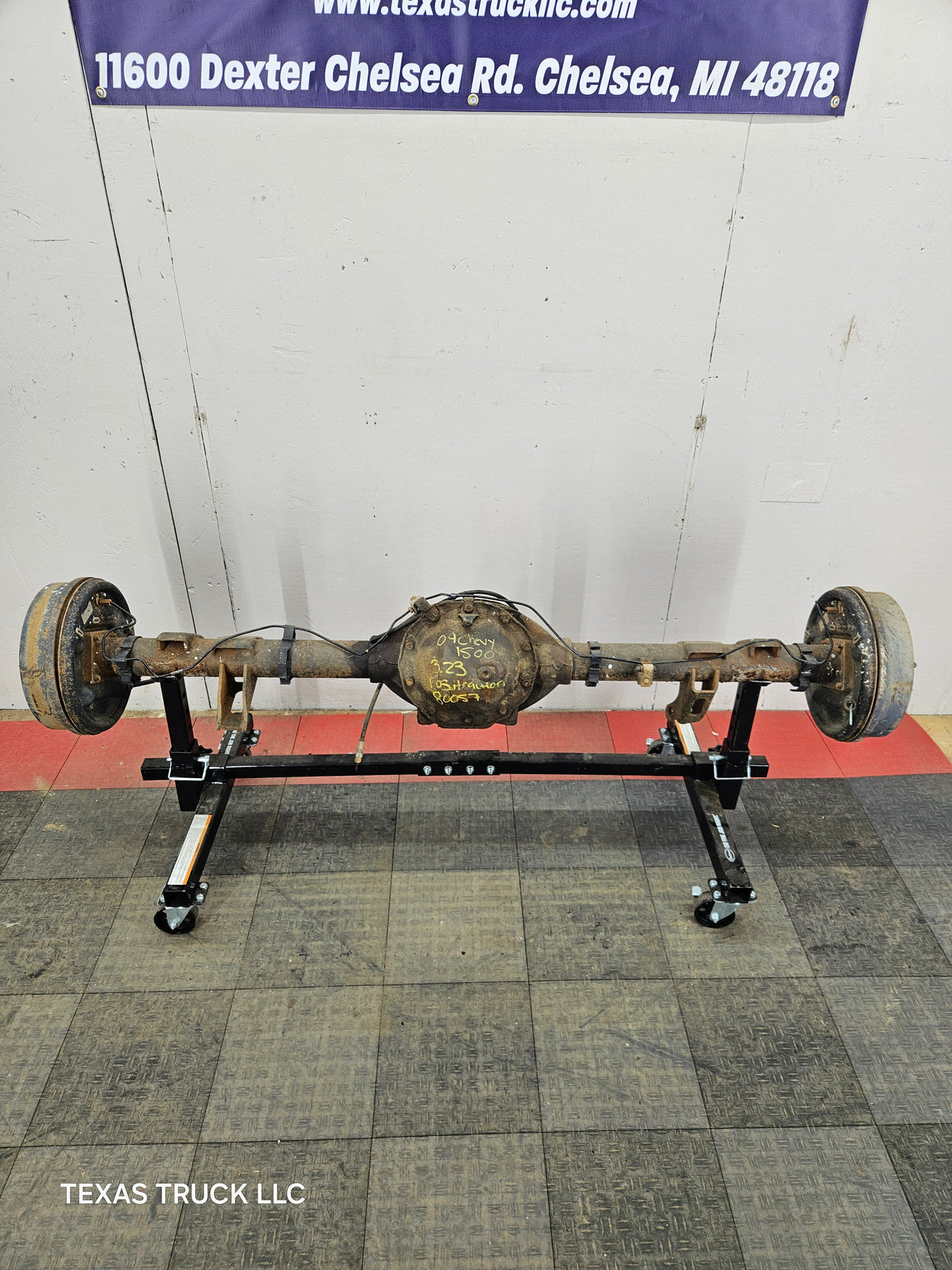 2009-2013 Chevrolet Silverado GMC Sierra 1500 Rear Axle 3.23 Gear Ratio