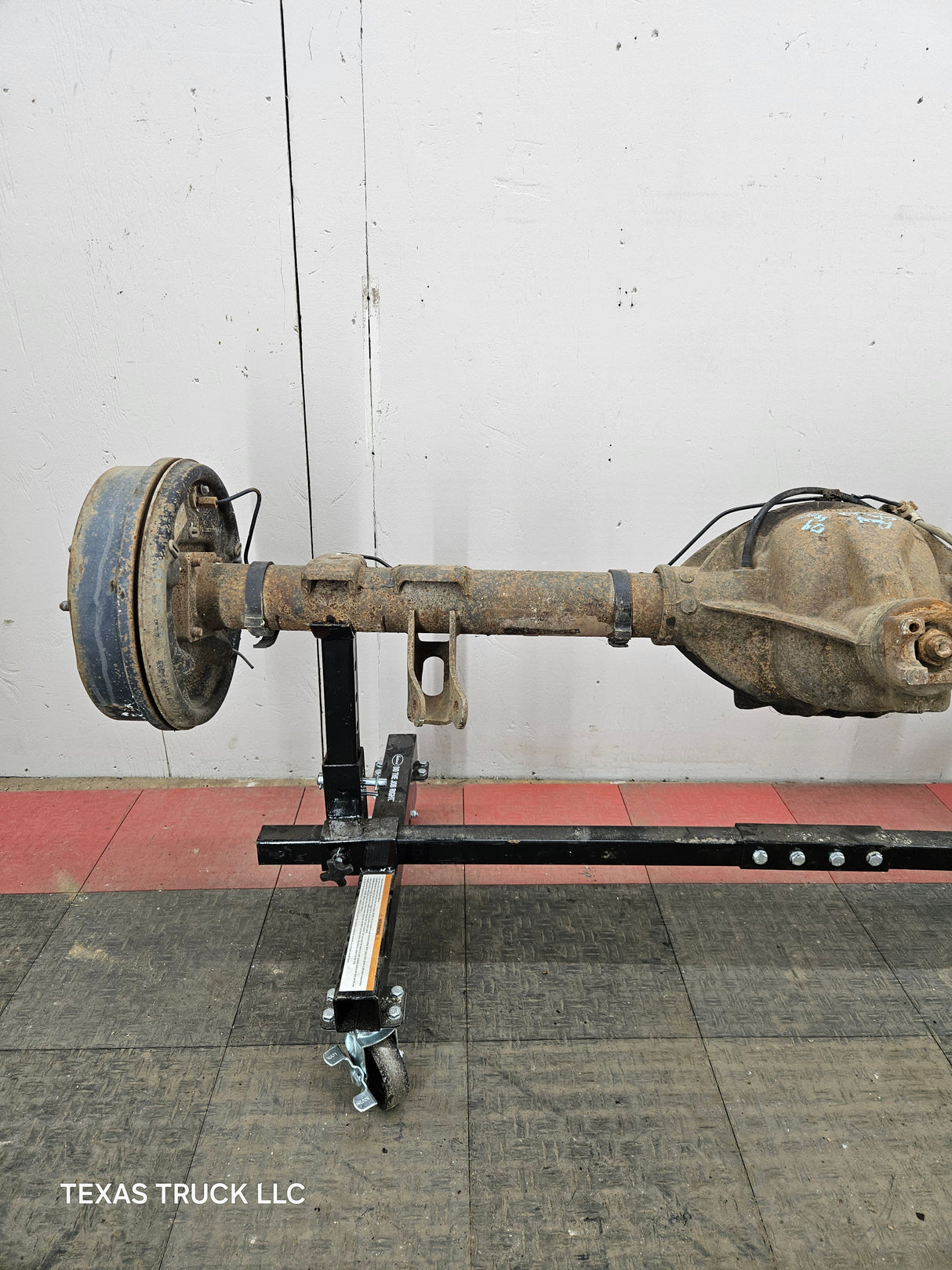 2009-2013 Chevrolet Silverado GMC Sierra 1500 Rear Axle 3.23 Gear Ratio