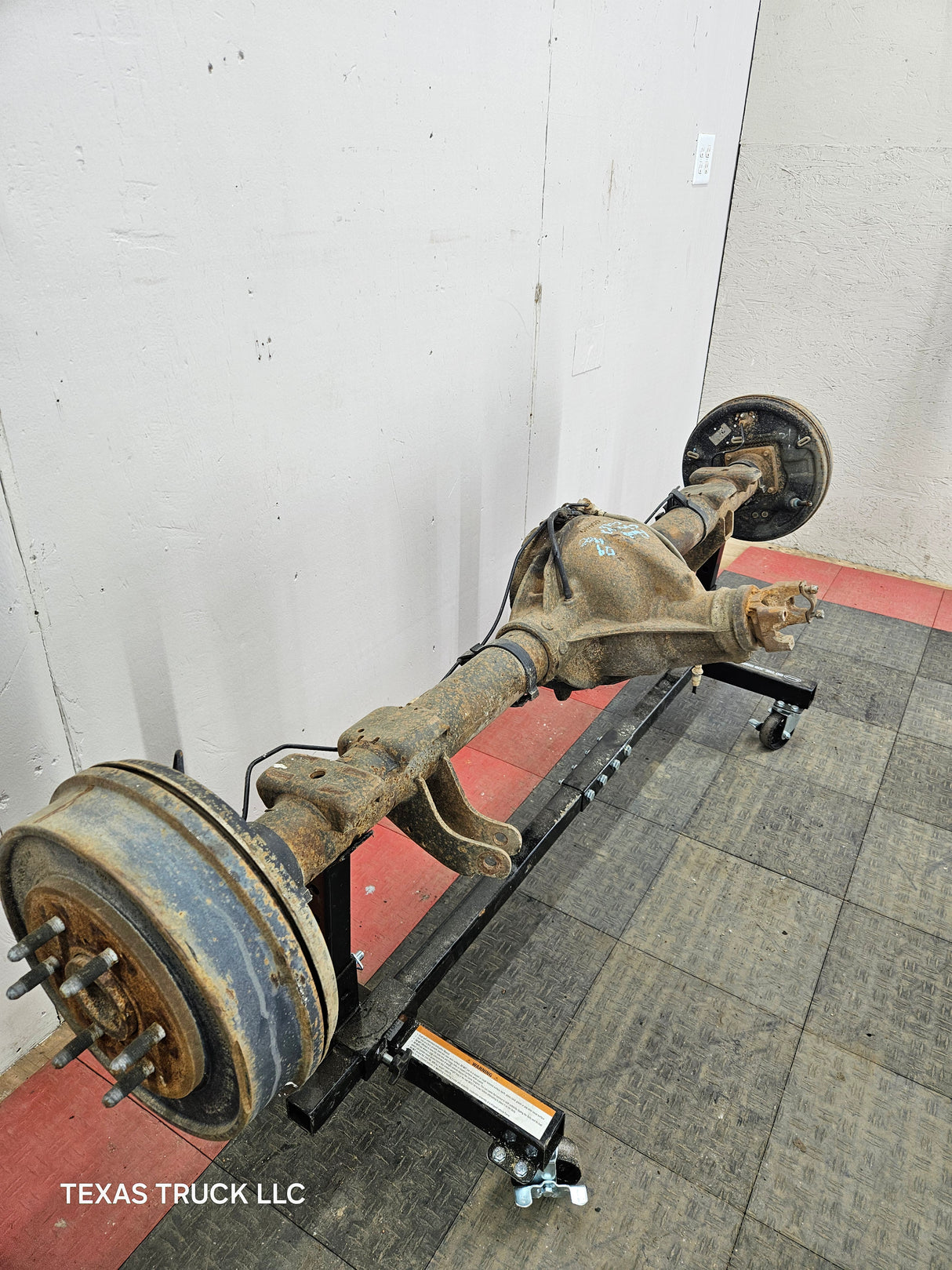 2009-2013 Chevrolet Silverado GMC Sierra 1500 Rear Axle 3.23 Gear Ratio