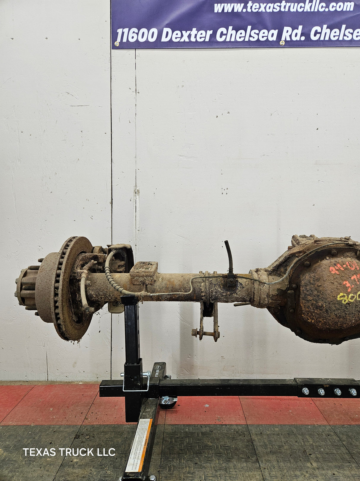 1999-2001 Ford Super Duty F250 F350 SRW Rear Axle 3.73 Ratio