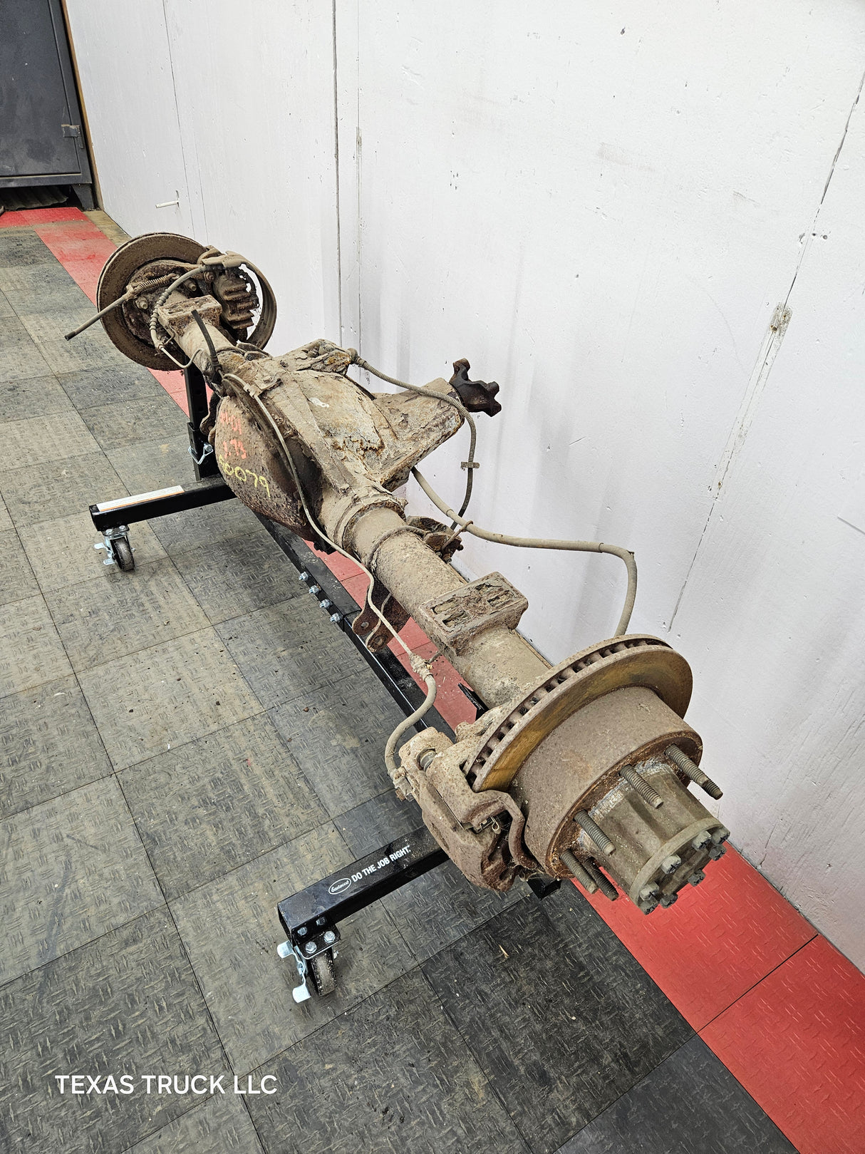 1999-2001 Ford Super Duty F250 F350 SRW Rear Axle 3.73 Ratio