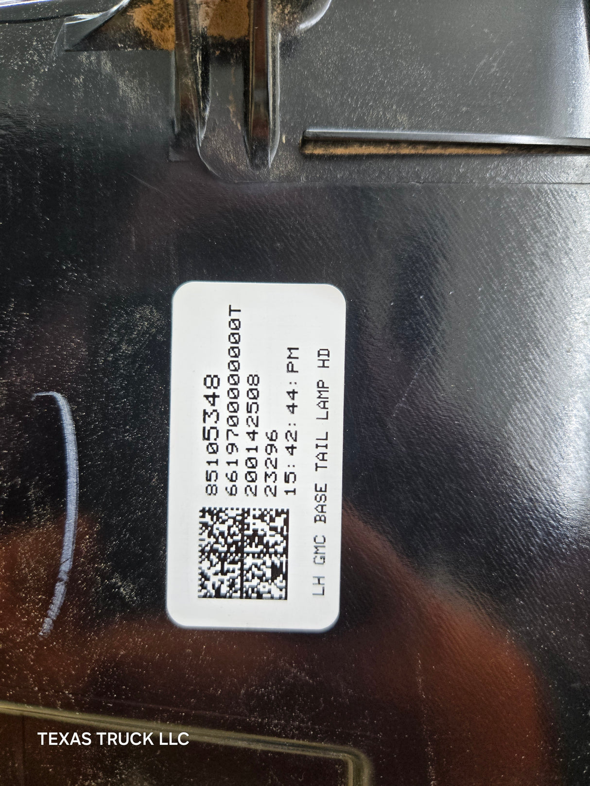 2019-2023 GMC Sierra 1500 2500 3500 HD LH Driver Side Tail Light 85105348