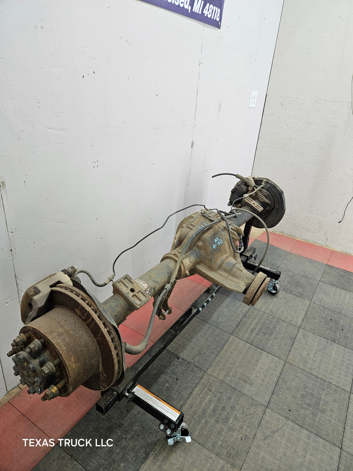 2005-2010 Ford Super Duty F250 F350 SRW Rear Axle 3.55 Gear Ratio 162k miles
