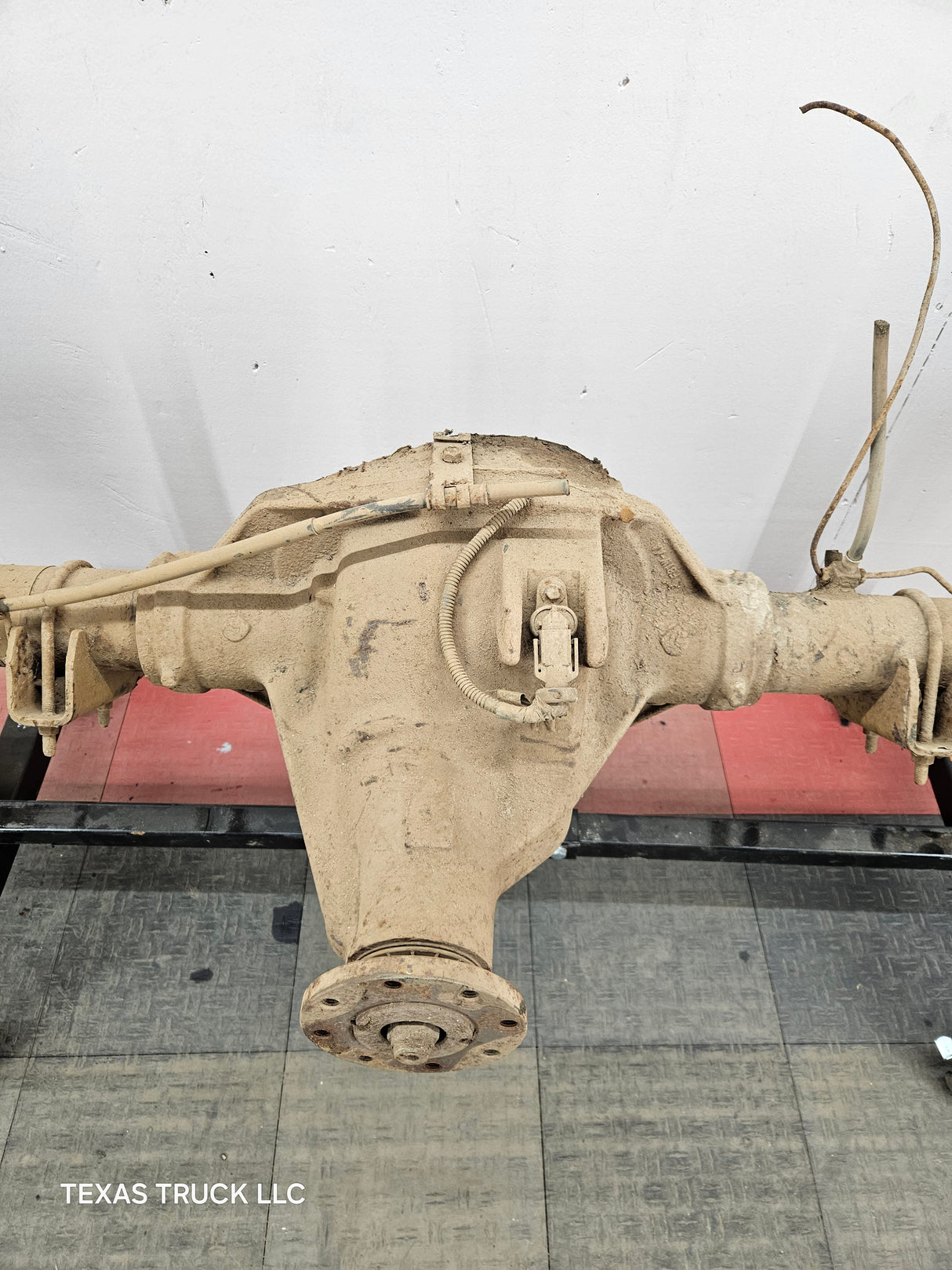 2002-2004 Ford Super Duty F250 F350 SRW Rear Axle 3.73 Gear Ratio