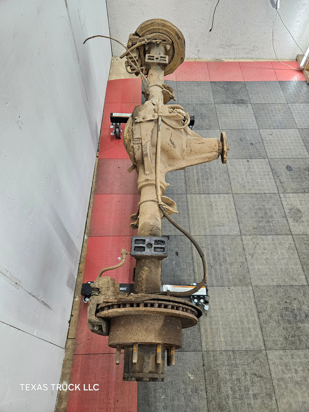 2002-2004 Ford Super Duty F250 F350 SRW Rear Axle 3.73 Gear Ratio
