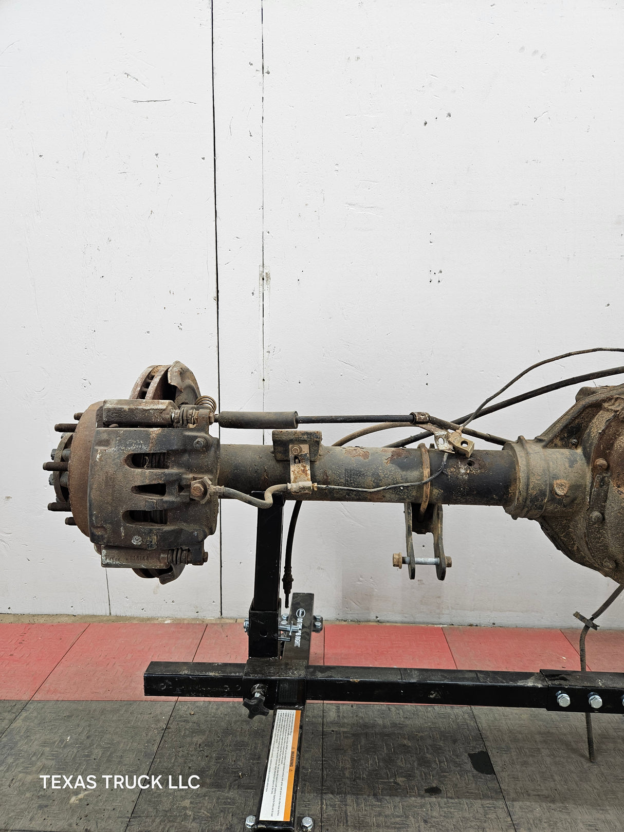 2005-2010 Ford Super Duty F250 F350 SRW Rear Axle 3.73 Gear Ratio 228k miles