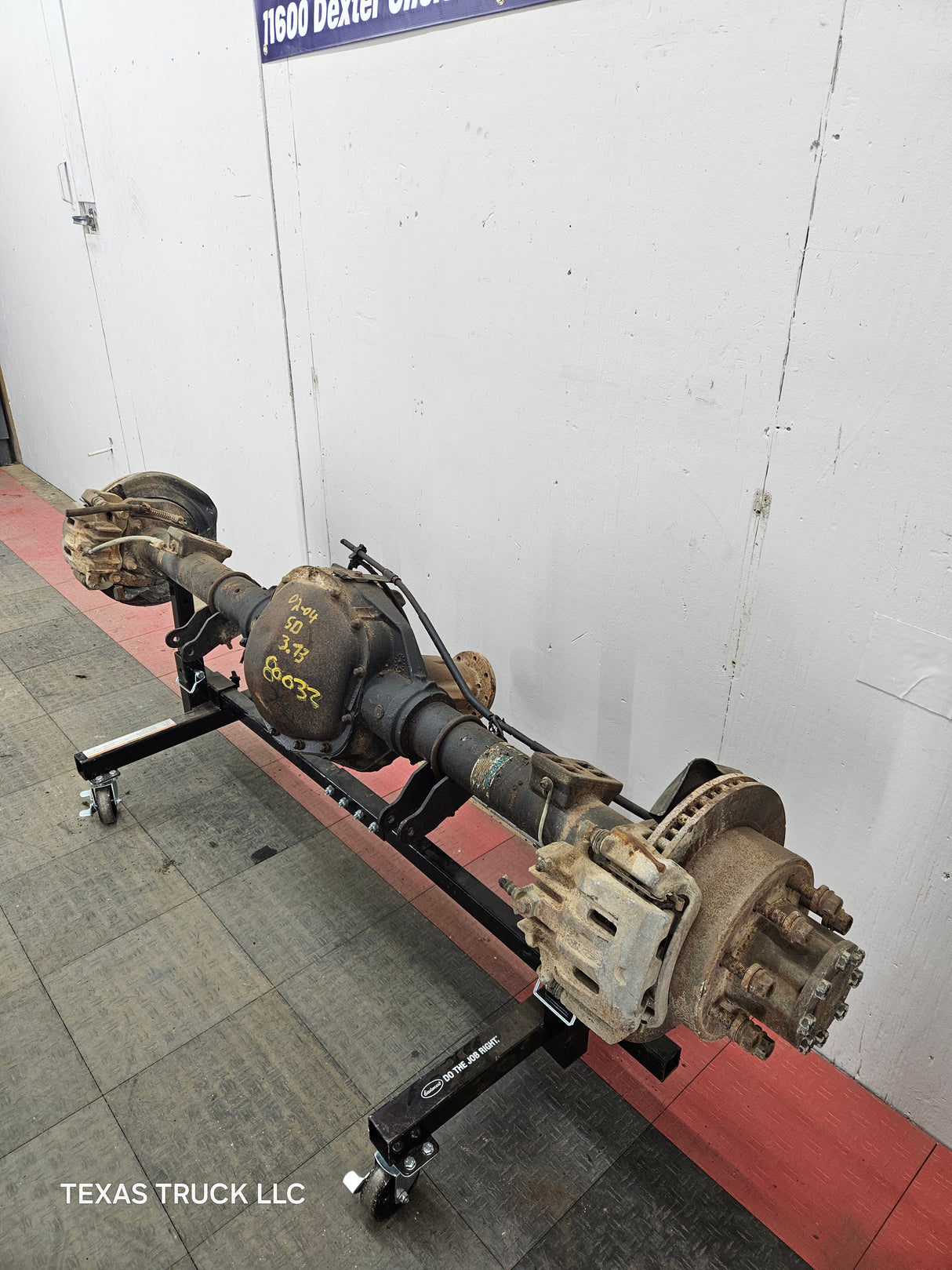 2002-2004 Ford Super Duty F250 F350 SRW Rear Axle 3.73 Gear Ratio