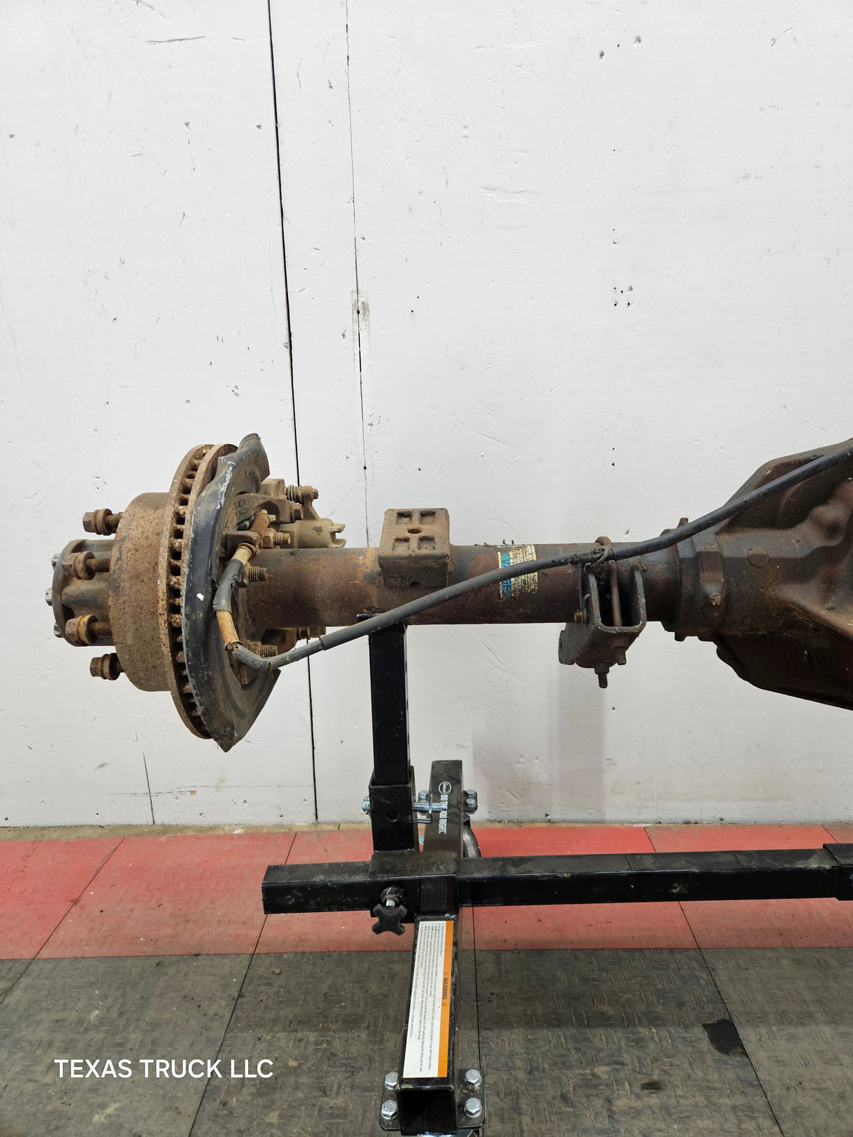 2002-2004 Ford Super Duty F250 F350 SRW Rear Axle 3.73 Gear Ratio