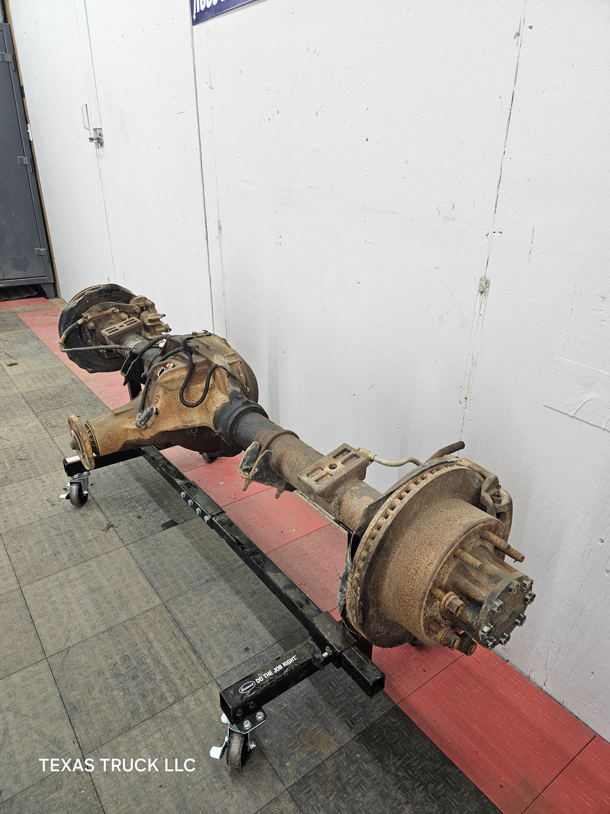 2002-2004 Ford Super Duty F250 F350 SRW Rear Axle 3.73 Gear Ratio