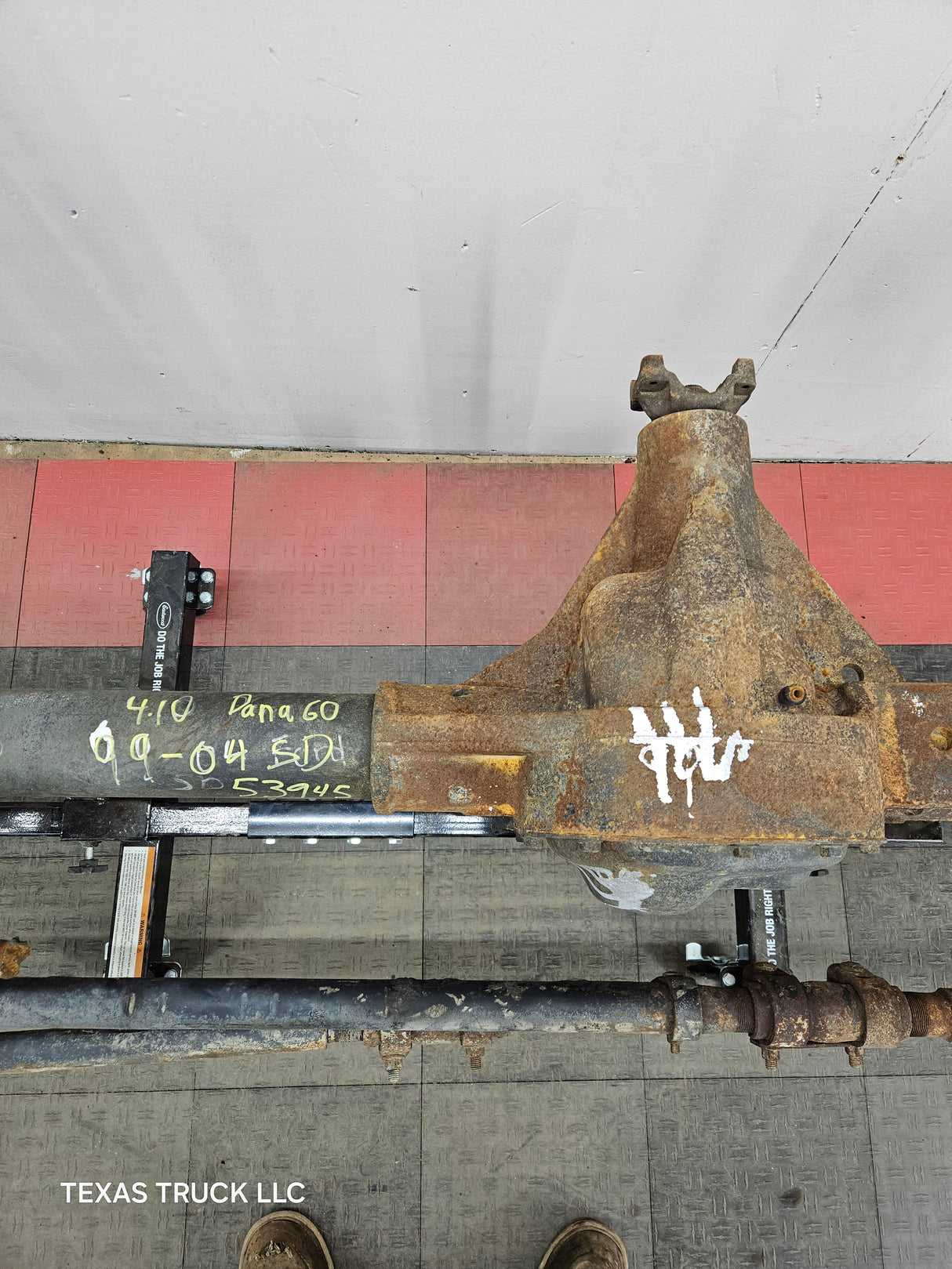 1999-2004 Ford Super Duty F250 F350 SRW Front Axle 4.10 Gear Ratio