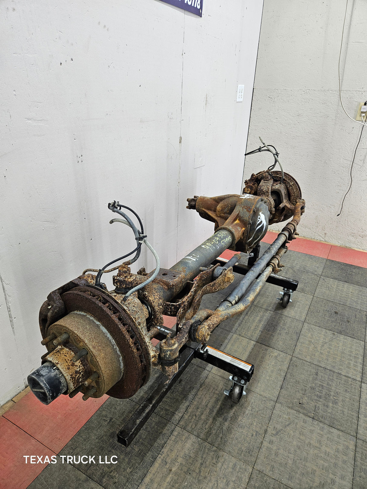 1999-2004 Ford Super Duty F250 F350 SRW Front Axle 4.10 Gear Ratio