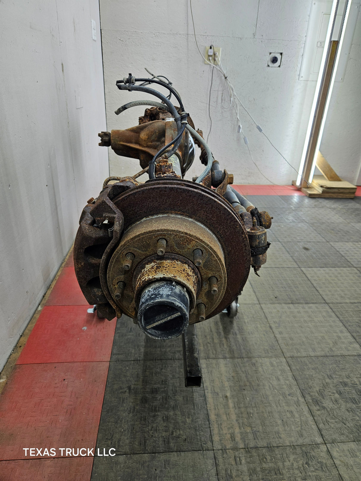 1999-2004 Ford Super Duty F250 F350 SRW Front Axle 4.10 Gear Ratio